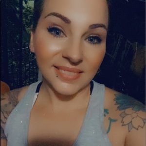 Meet your Posher, Tabitha